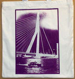 Tas: Erasmusbrug paars